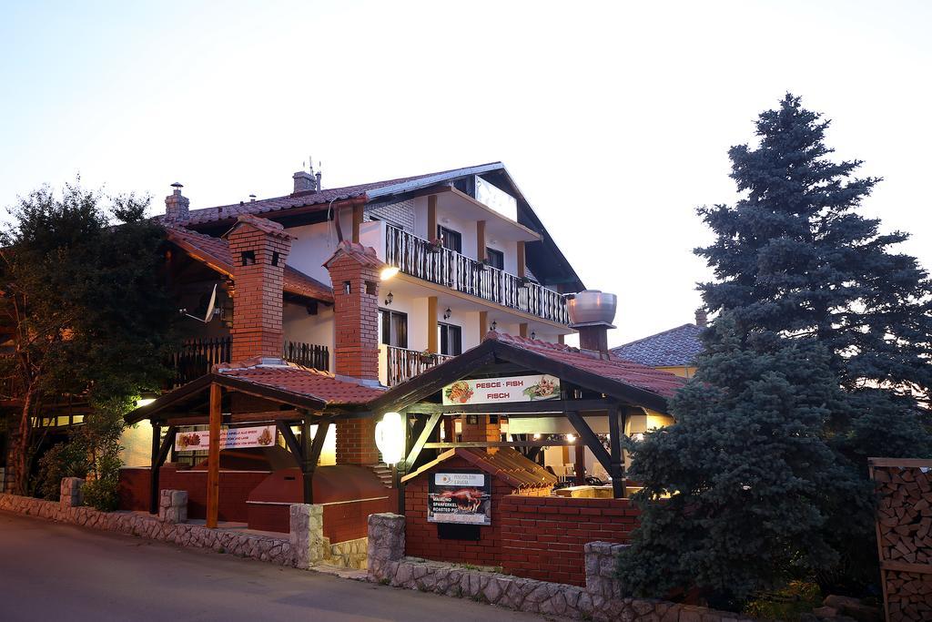 Guest House Zeba & Riviera Šilo Extérieur photo