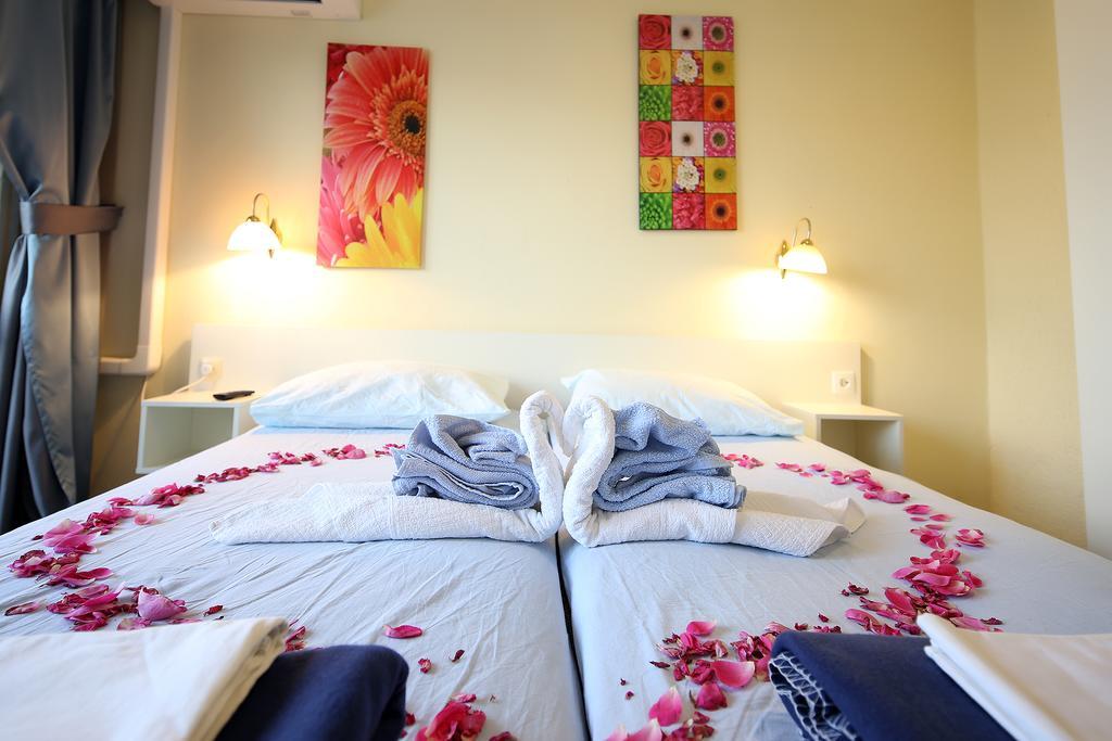 Guest House Zeba & Riviera Šilo Extérieur photo