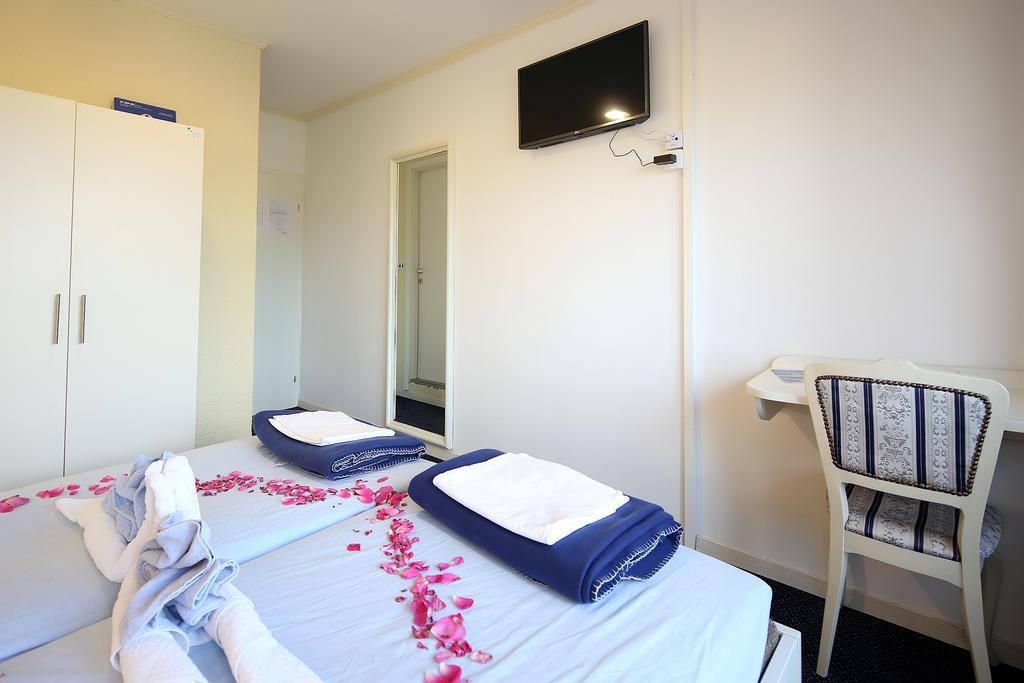 Guest House Zeba & Riviera Šilo Extérieur photo