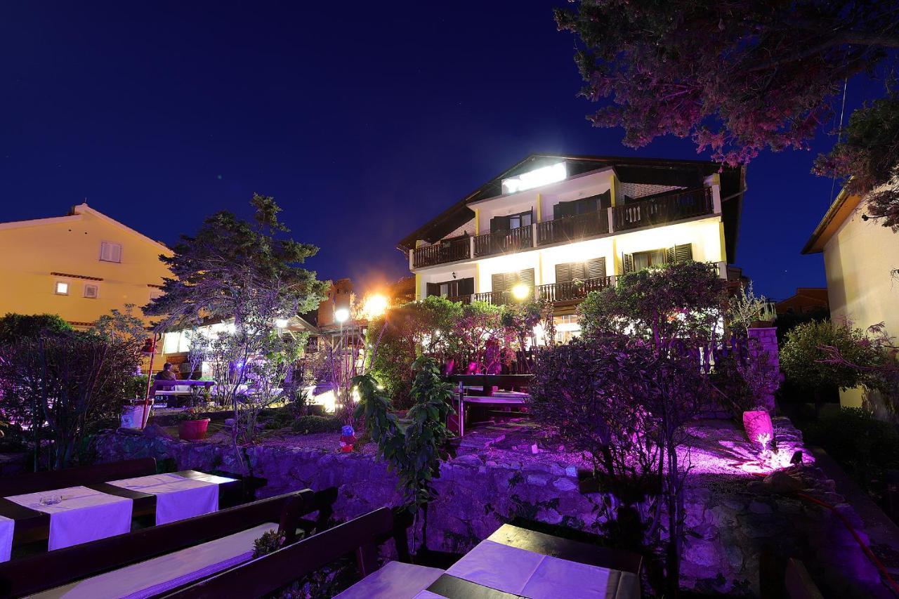 Guest House Zeba & Riviera Šilo Extérieur photo