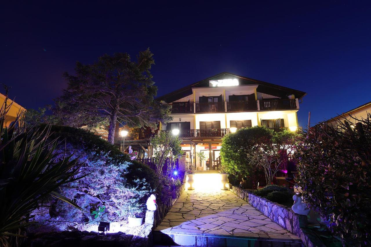 Guest House Zeba & Riviera Šilo Extérieur photo